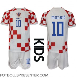 Kroatien Luka Modric #10 Hemmatröja Barn VM 2022 Kortärmad (+ korta byxor)